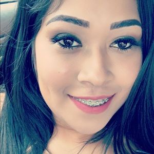 Meet your Posher, Adriana